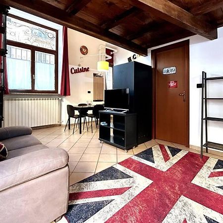 Grazioso Loft A 5 Minuti Dal Centro Di Torino Apartment Exterior foto